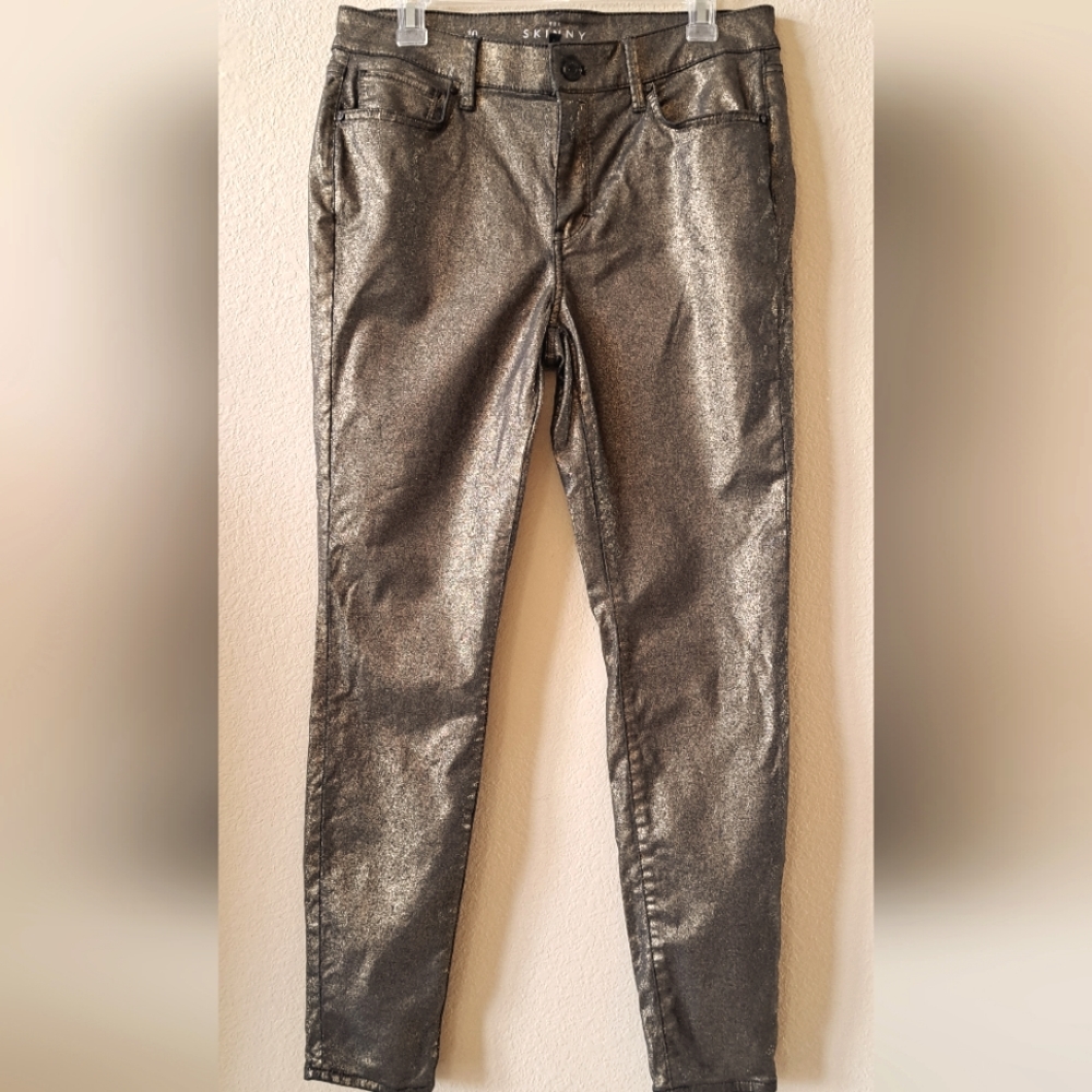 White House Black Market The Skinny black/gold glittery Jean, size 10